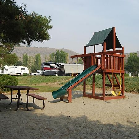 Crescent Bar Camping Resort Studio Cabin 1 Trinidad Luaran gambar